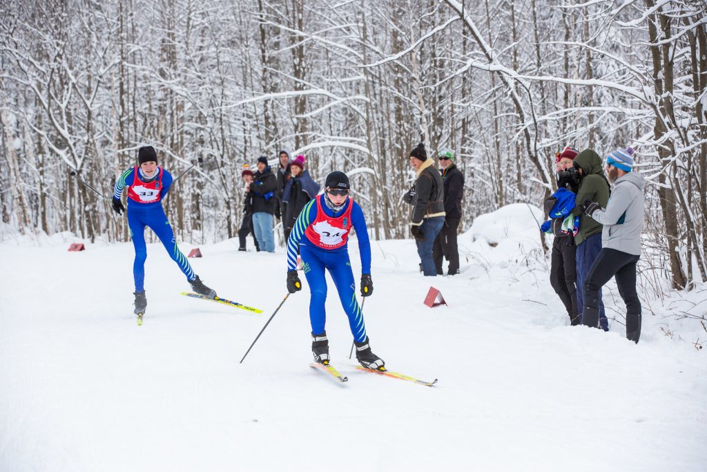 Early Bird ski race at WinMan