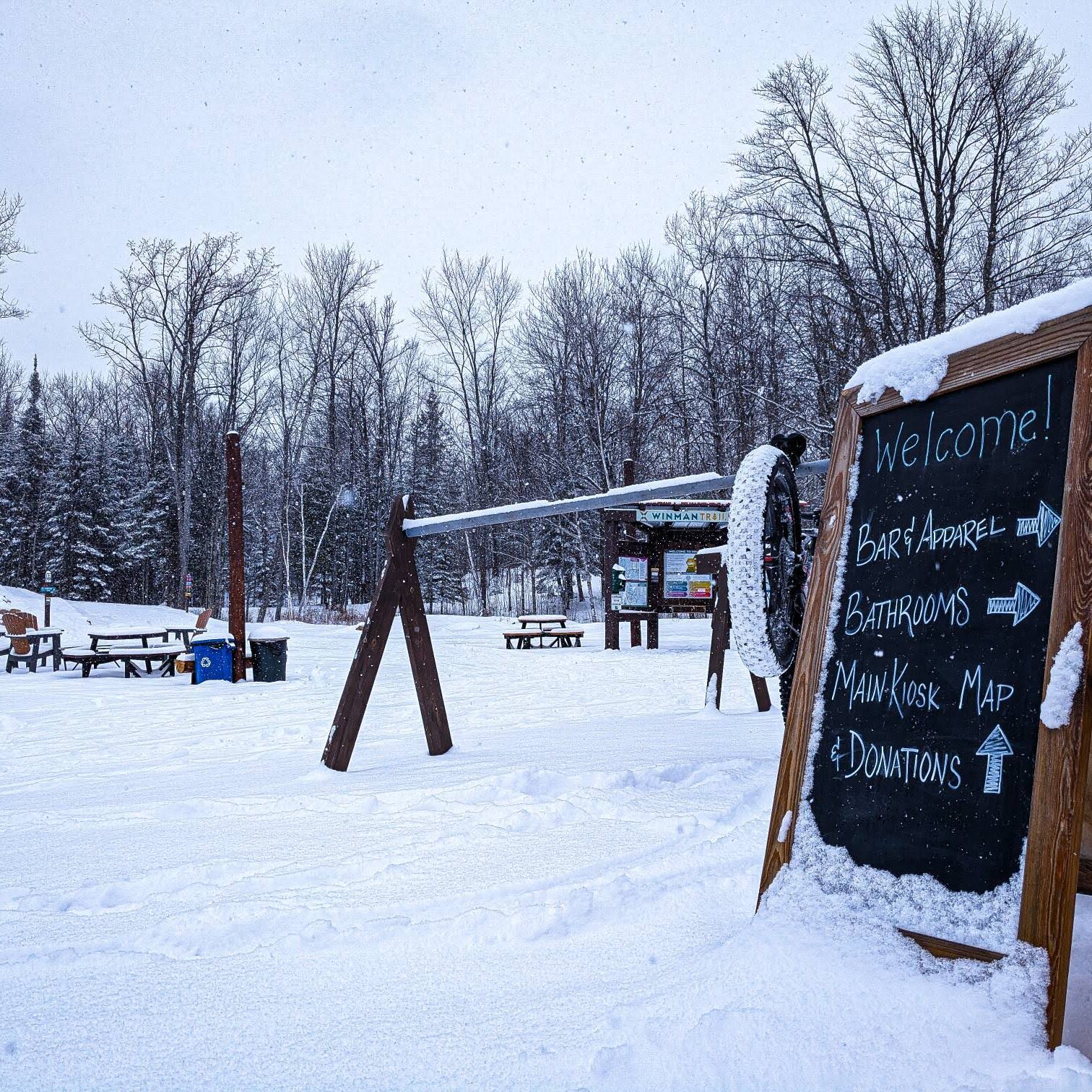 park welcome sign winter